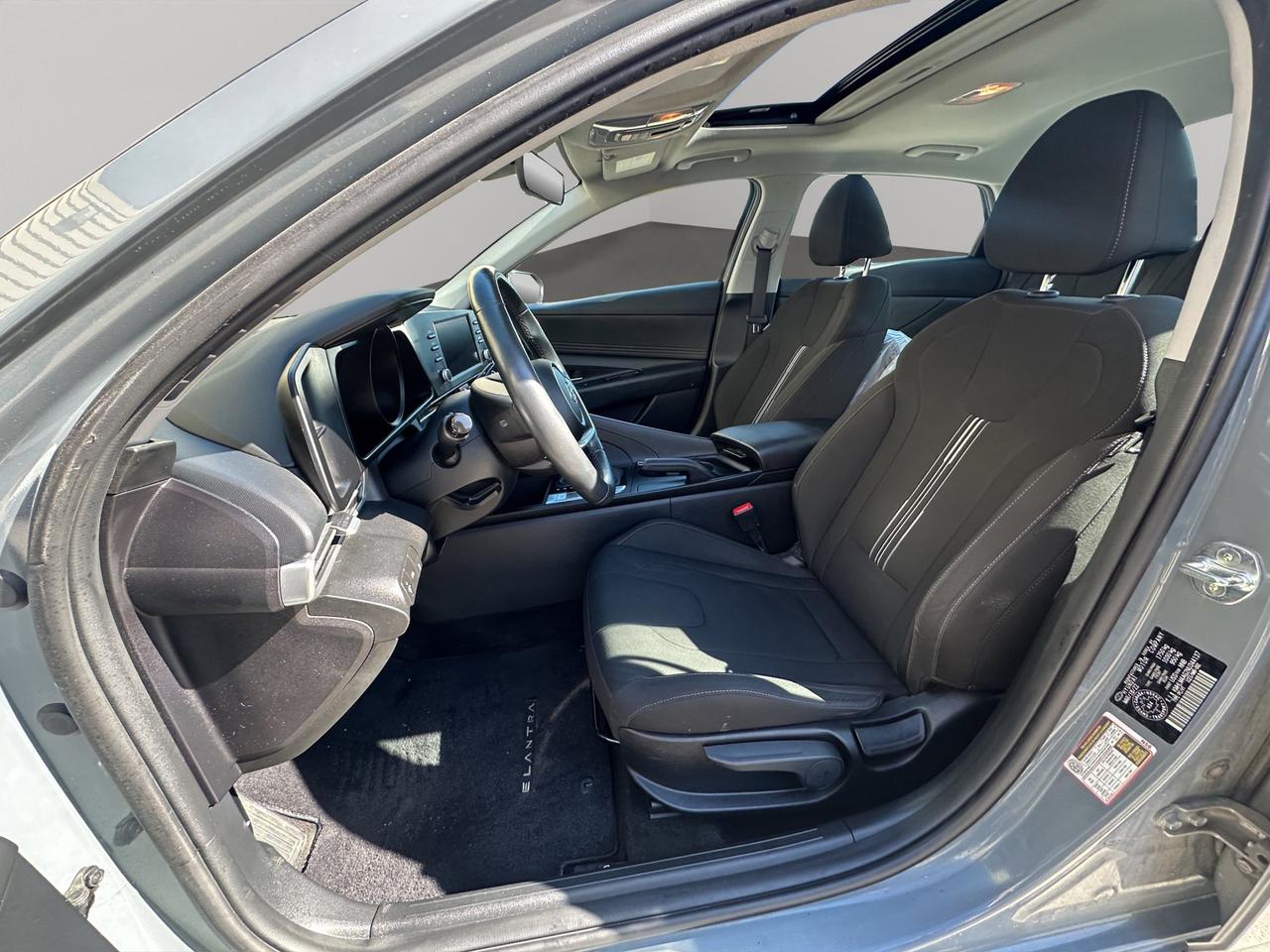 2022 Hyundai Elantra Preferred Photo