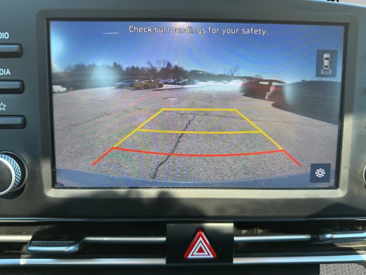 2022 Hyundai Elantra Preferred Photo