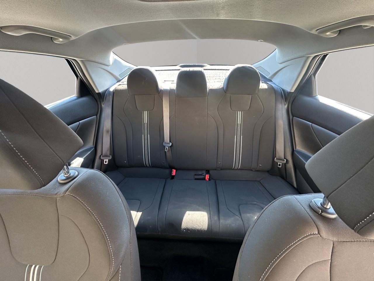 2022 Hyundai Elantra Preferred Photo