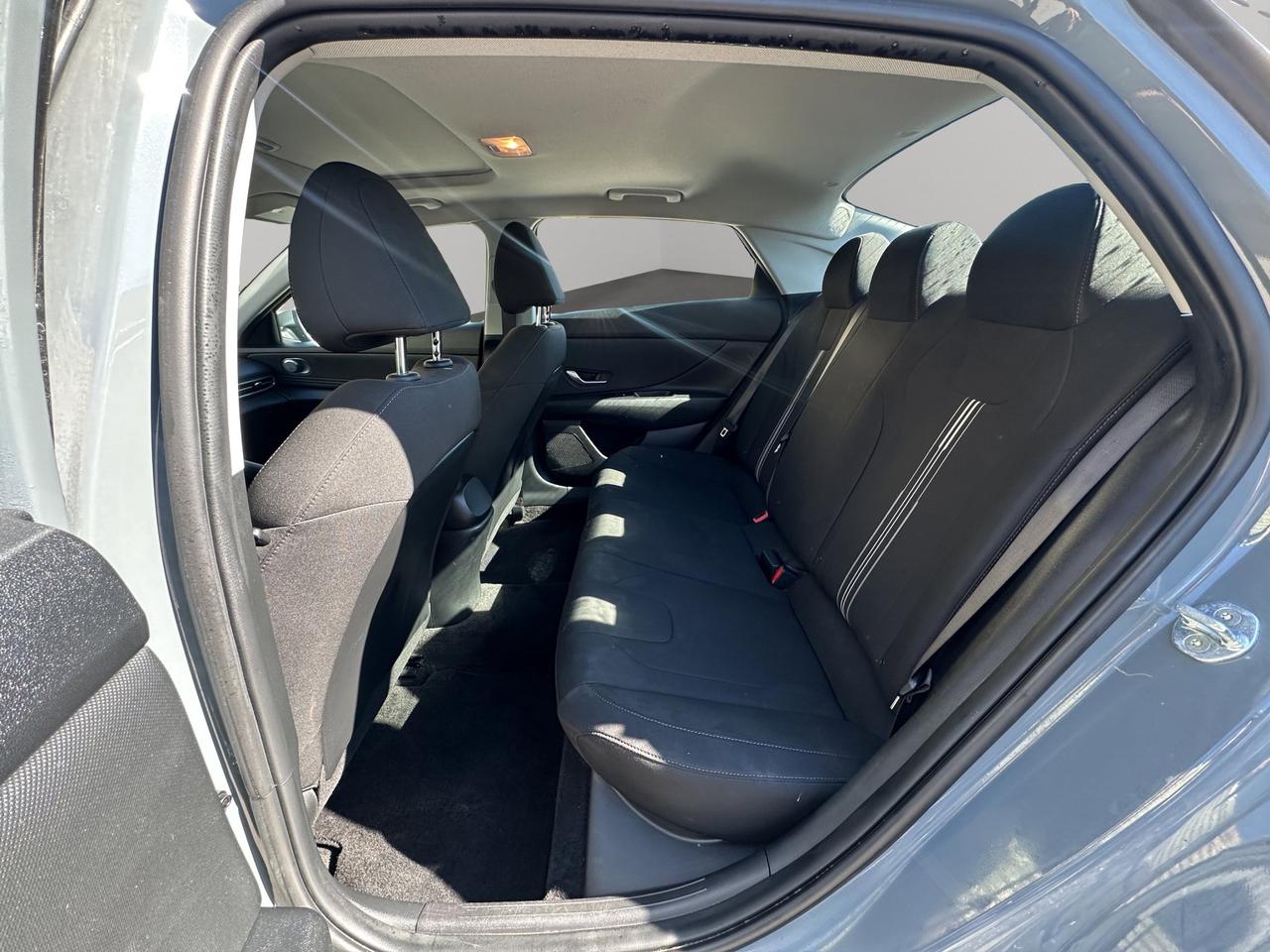 2022 Hyundai Elantra Preferred Photo