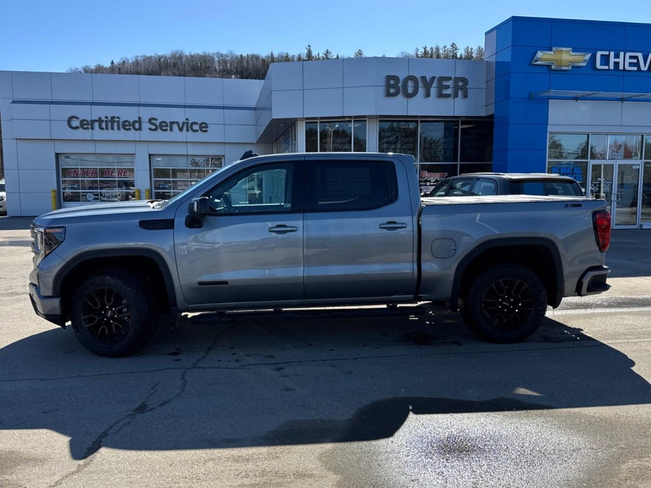2026 GMC Sierra 1500 Crew Cab Short Box 4-Wheel Drive Elevation Photo