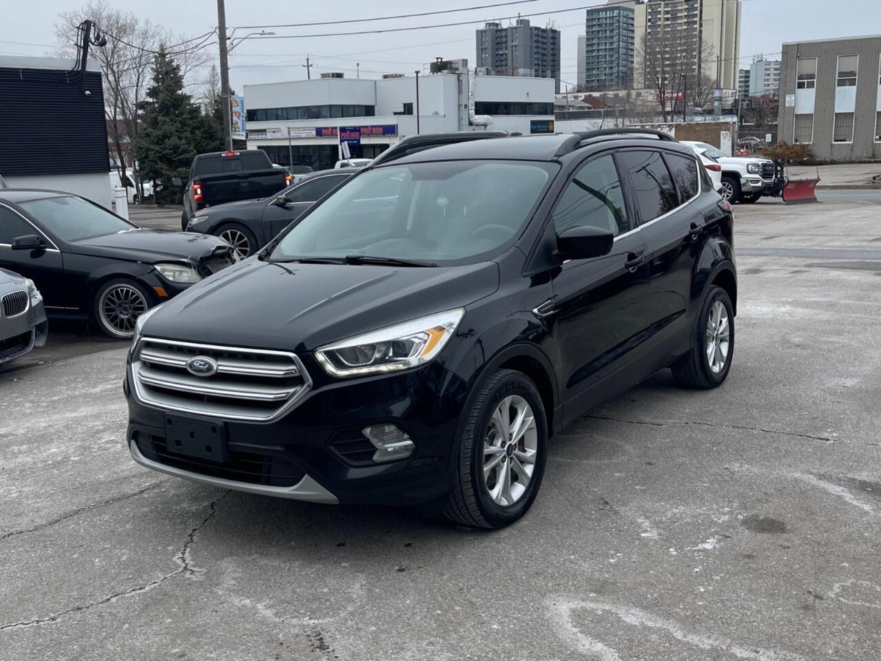 2017 Ford Escape FWD 4dr SE Backup cam/heated seats/air conditionin Photo0