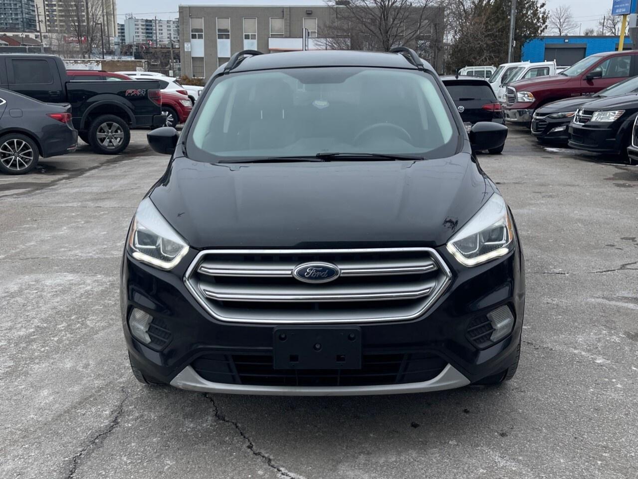 2017 Ford Escape FWD 4dr SE Backup cam/heated seats/air conditionin Photo