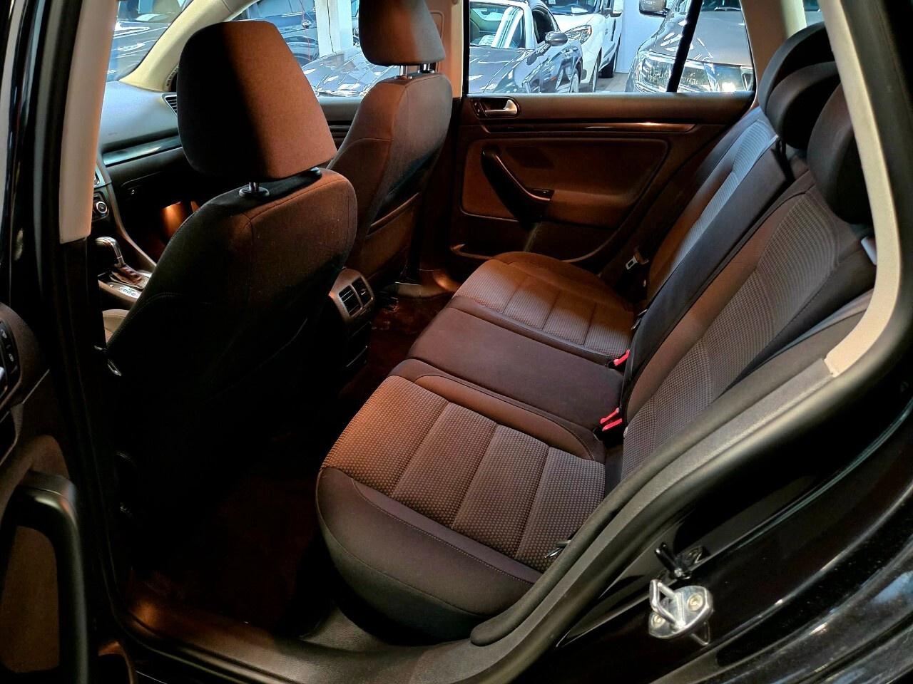 2013 Volkswagen Golf Wagon 4dr Auto Comfortline One Owner/Bluetooth/Heated Se Photo