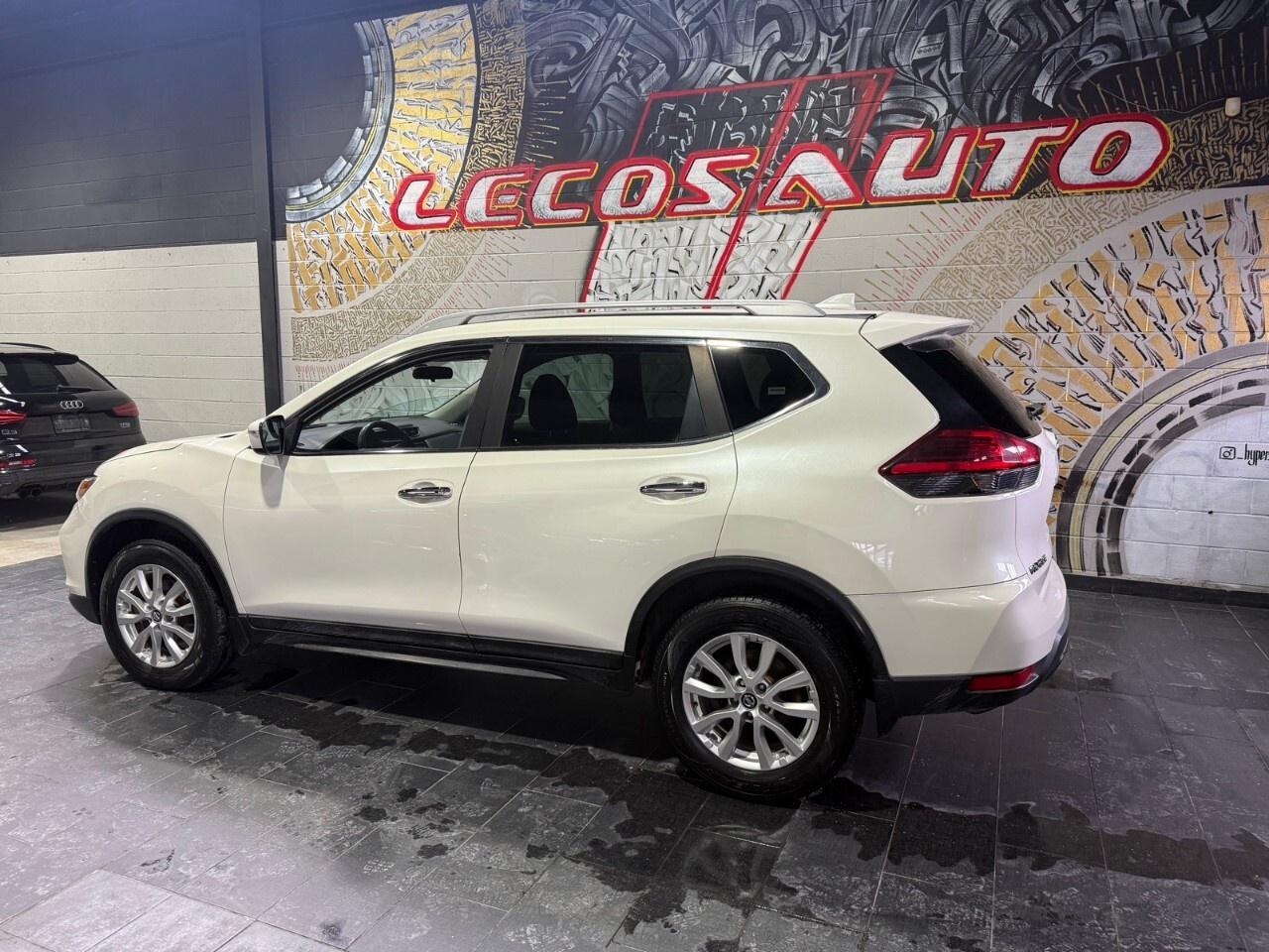 2017 Nissan Rogue AWD 4dr SV 2017 Nissan rogue all-wheel-drive SV Photo