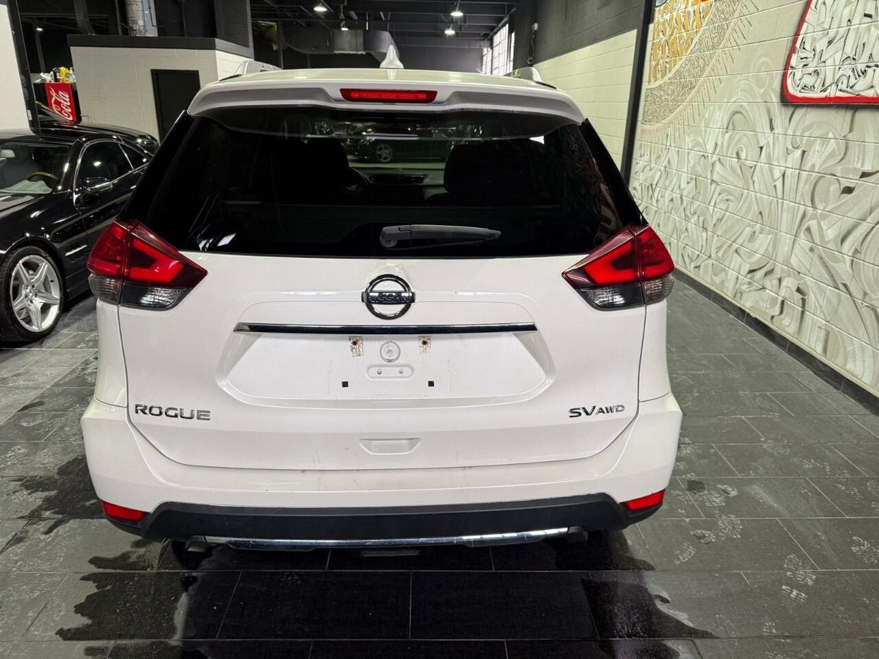 2017 Nissan Rogue AWD 4dr SV 2017 Nissan rogue all-wheel-drive SV Photo