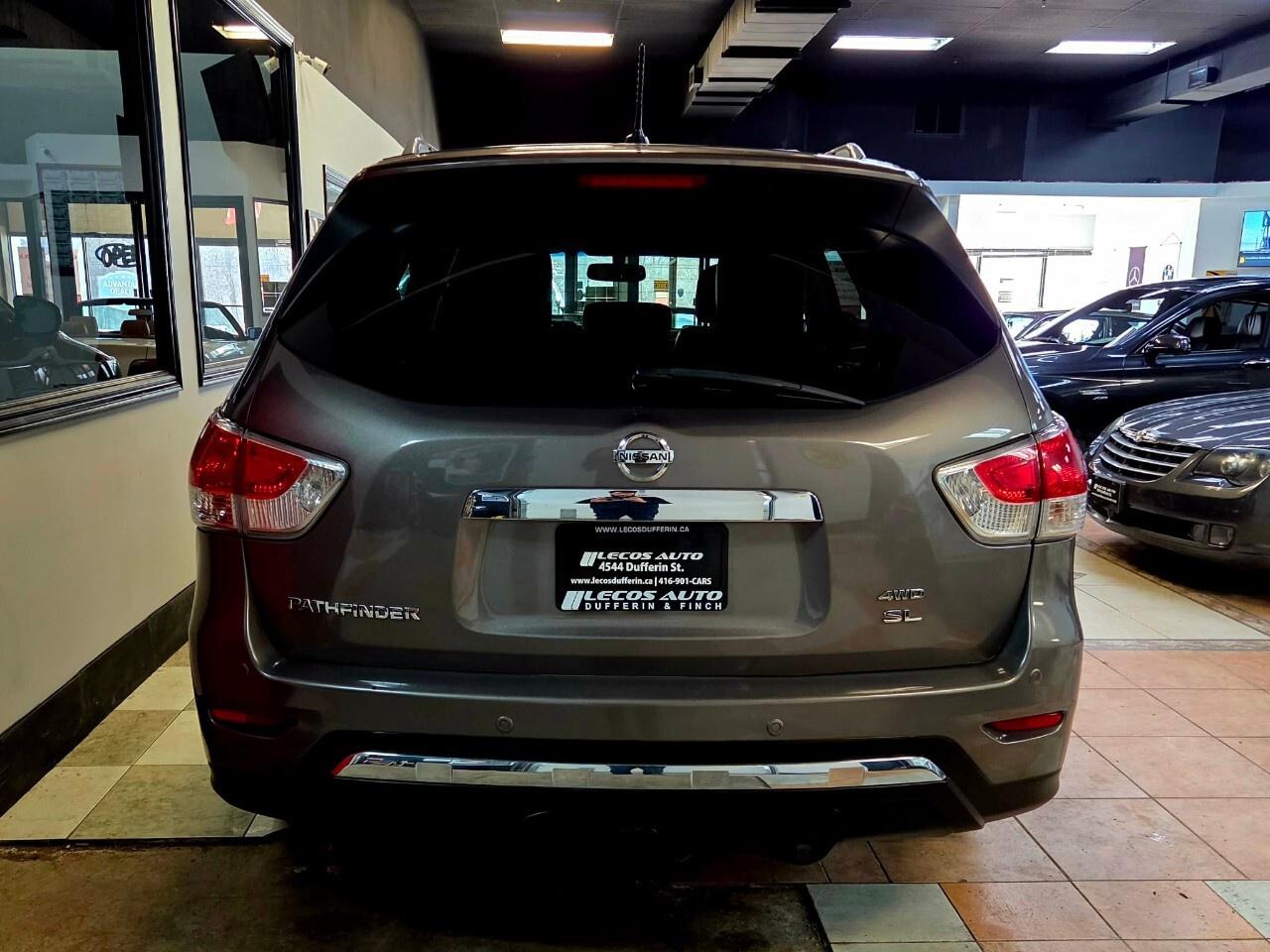 2013 Nissan Pathfinder 4WD 4dr SL Clean CarFax/Full Sunroof/Leather Loade Photo