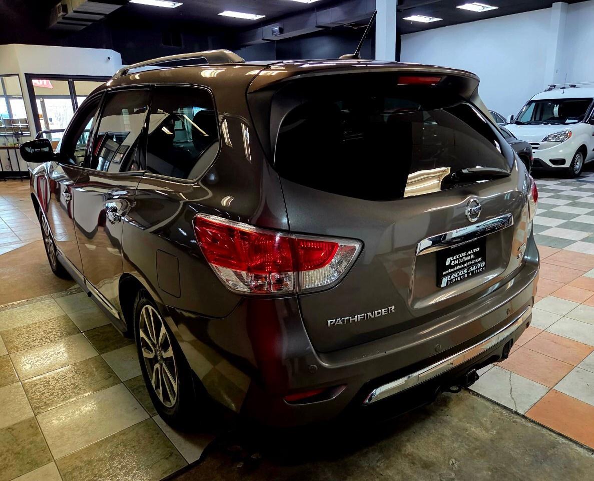 2013 Nissan Pathfinder 4WD 4dr SL Clean CarFax/Full Sunroof/Leather Loade Photo