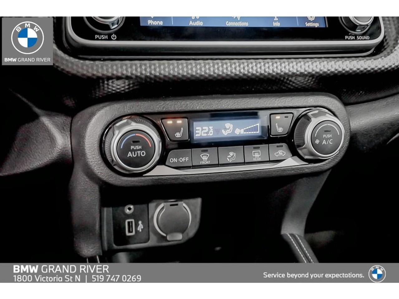 2020 Nissan Kicks SV (CVT) 4dr Front-Wheel Drive Photo