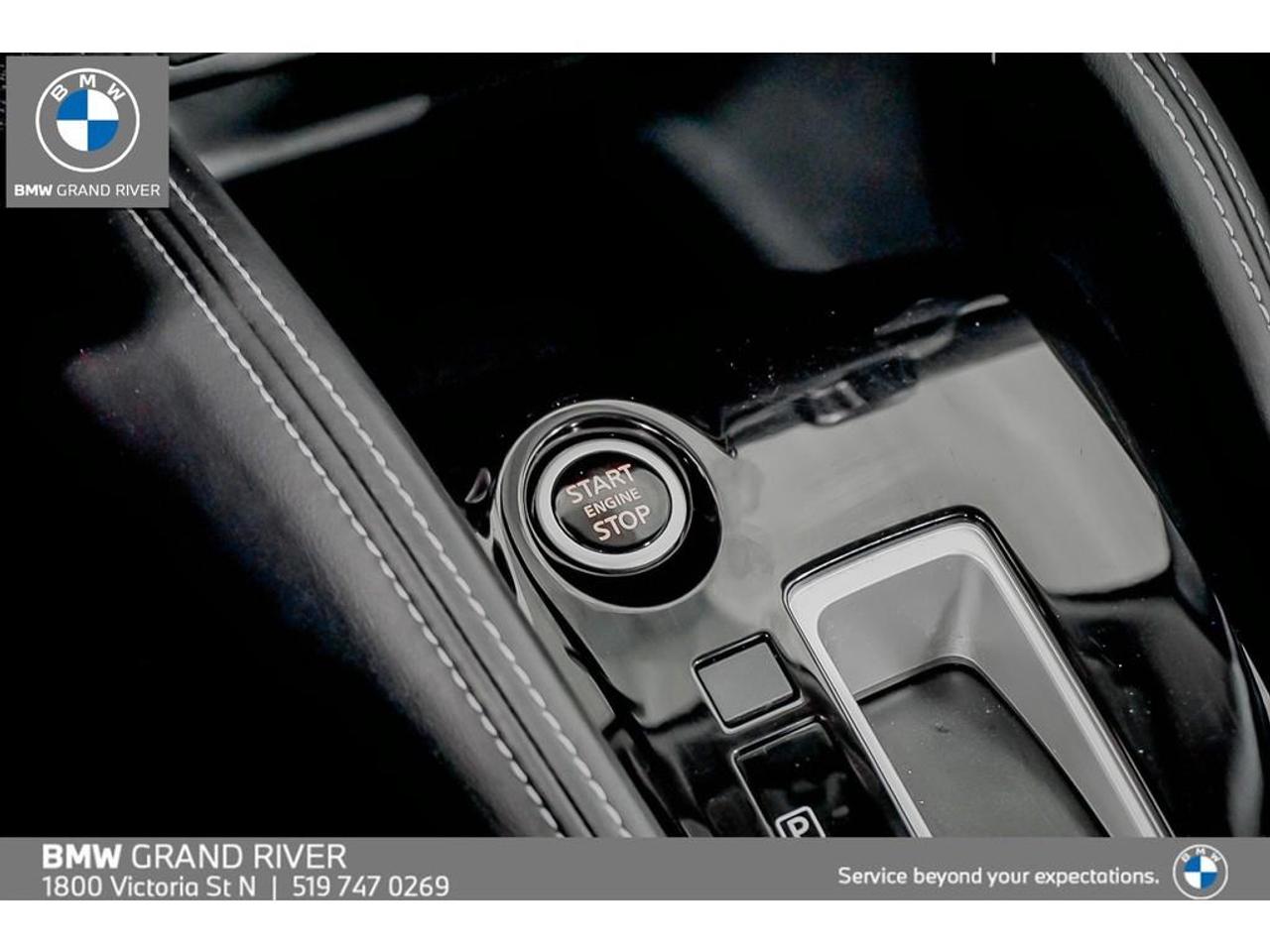 2020 Nissan Kicks SV (CVT) 4dr Front-Wheel Drive Photo