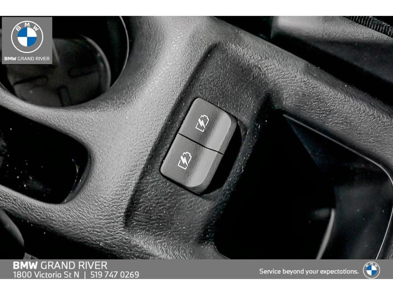 2020 Nissan Kicks SV (CVT) 4dr Front-Wheel Drive Photo