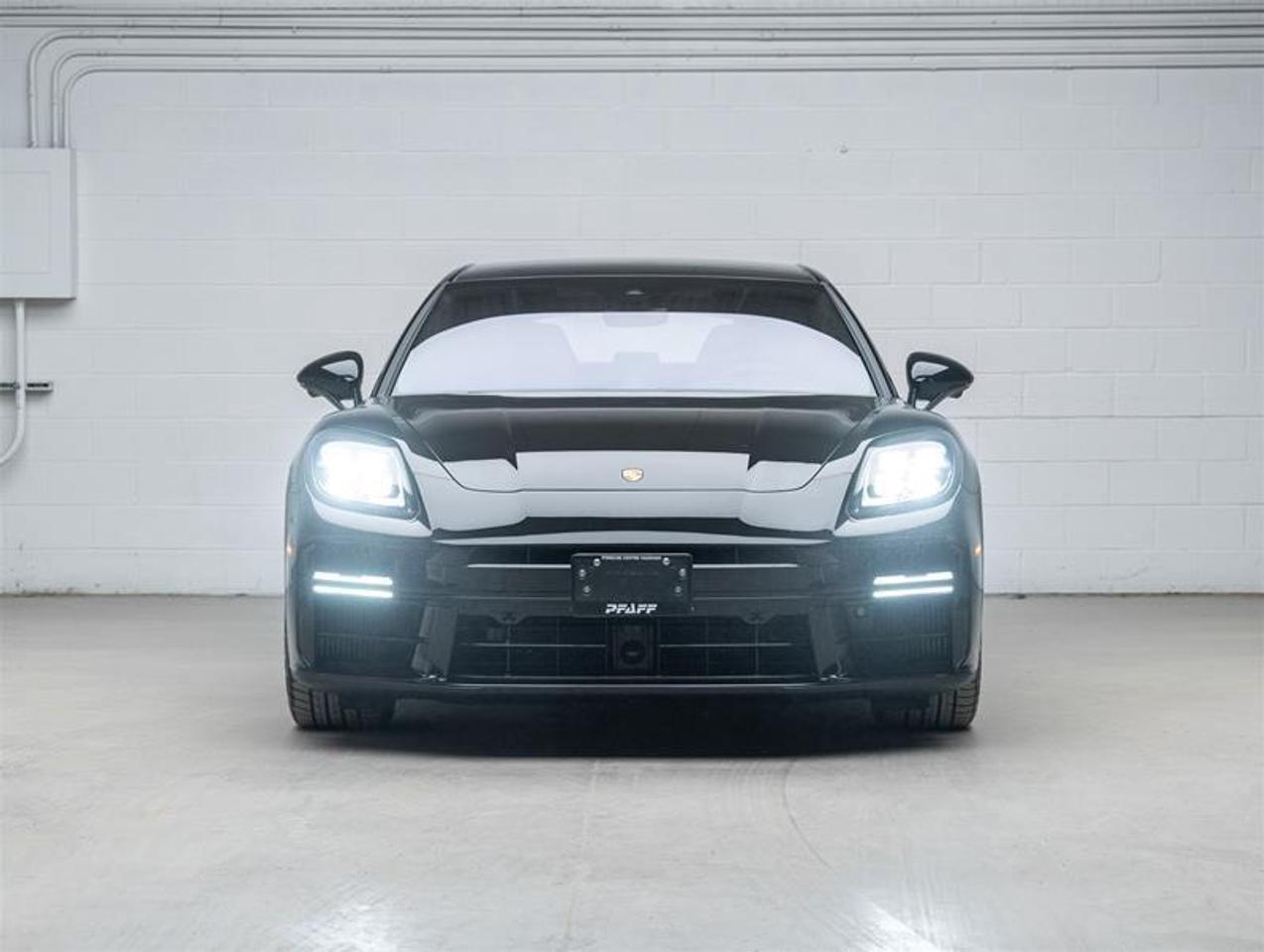 2026 Porsche Panamera  Photo