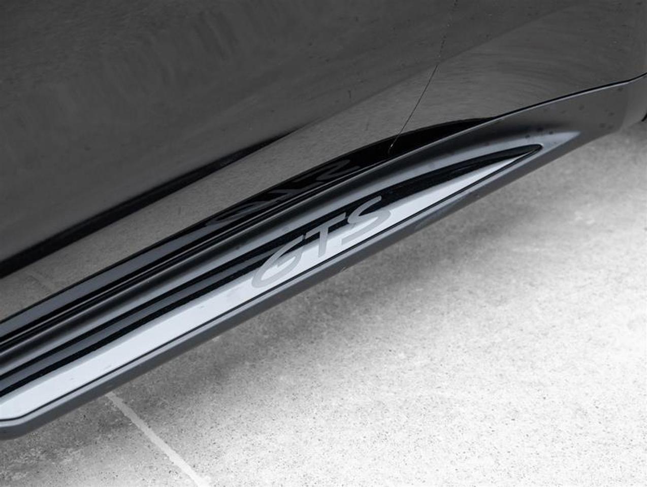 2026 Porsche Panamera  Photo