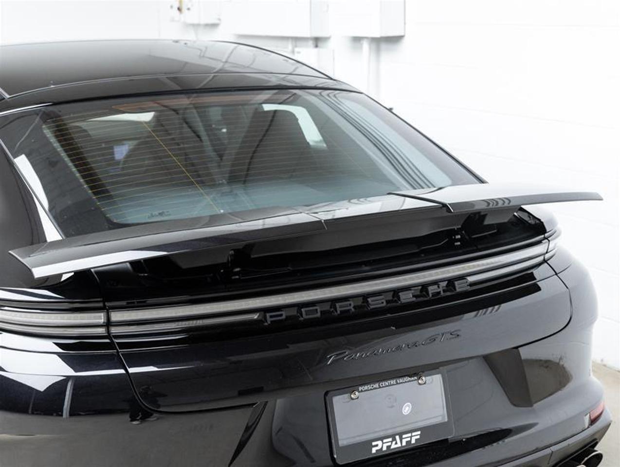 2026 Porsche Panamera  Photo