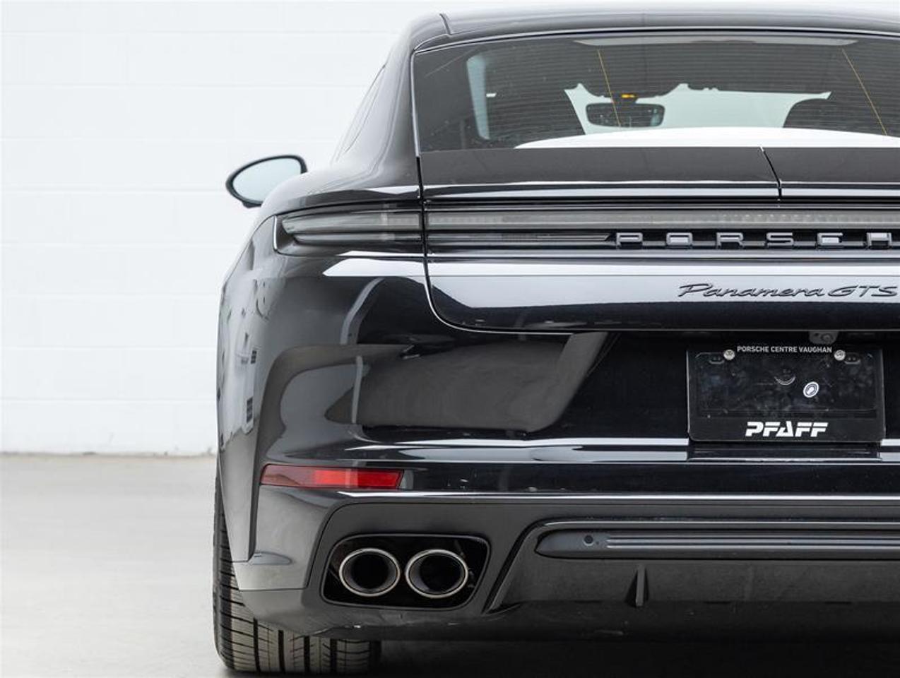 2026 Porsche Panamera  Photo