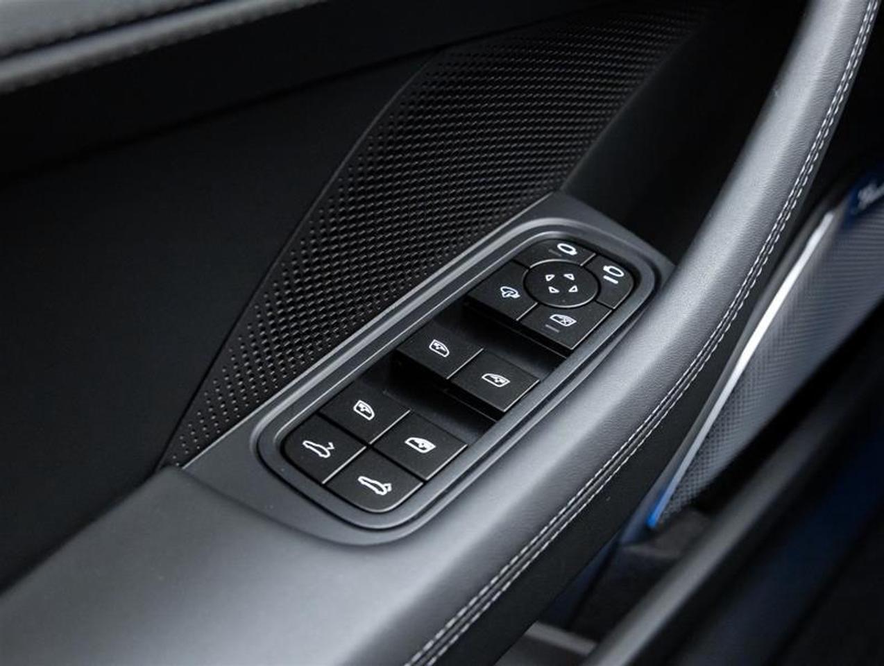 2026 Porsche Panamera  Photo