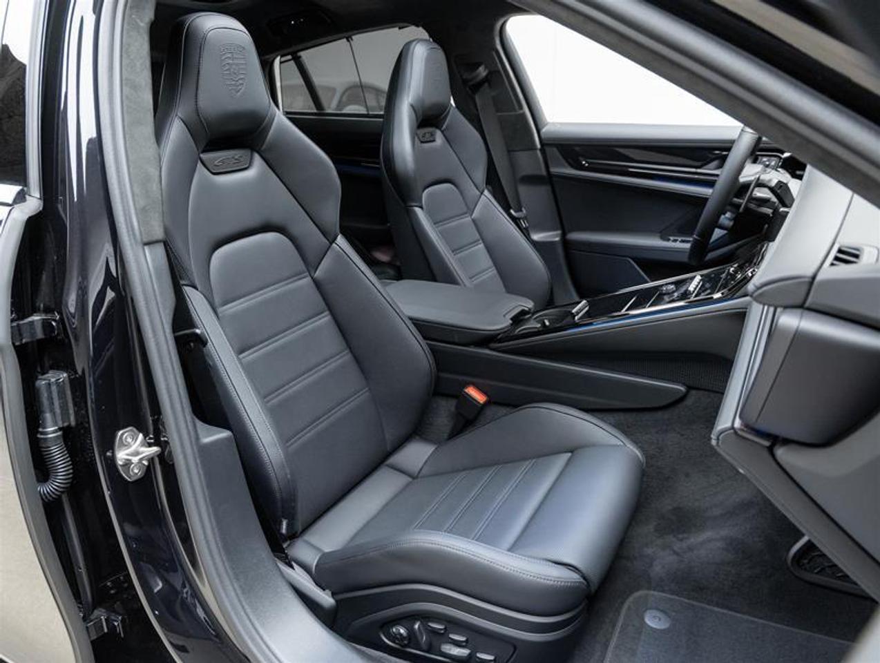 2026 Porsche Panamera  Photo