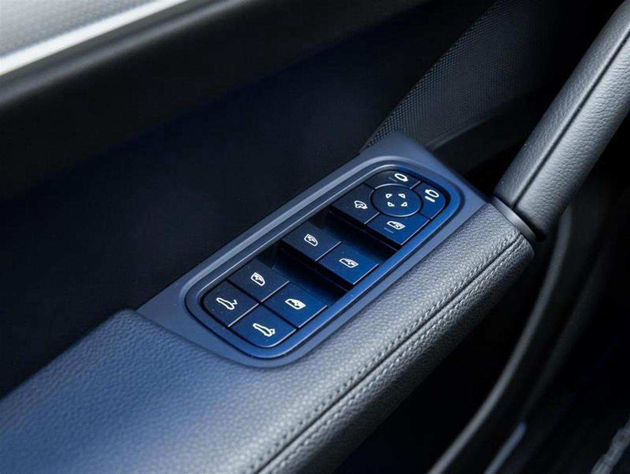 2026 Porsche Cayenne  Photo