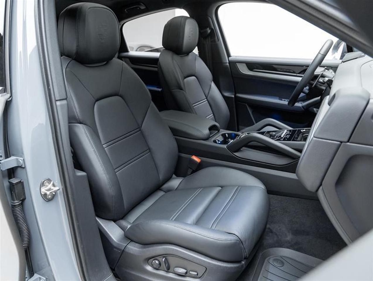 2026 Porsche Cayenne  Photo