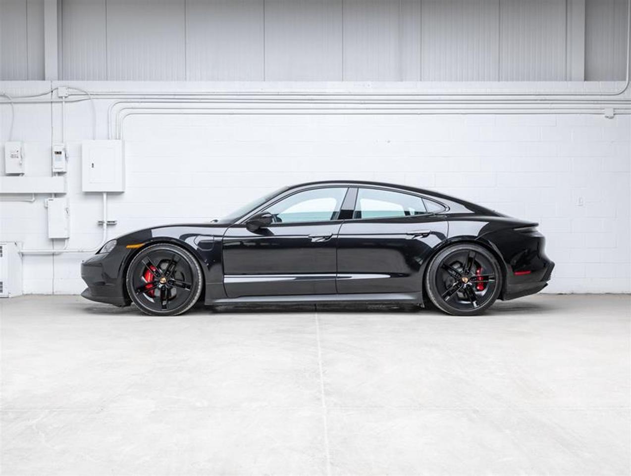 2025 Porsche Taycan  Photo