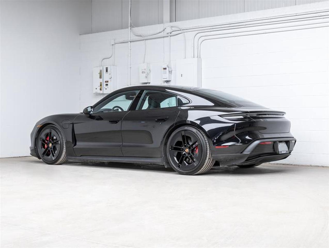 2025 Porsche Taycan  Photo