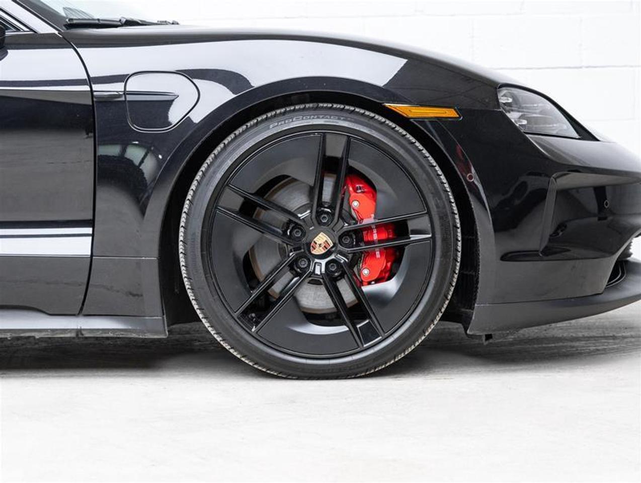 2025 Porsche Taycan  Photo