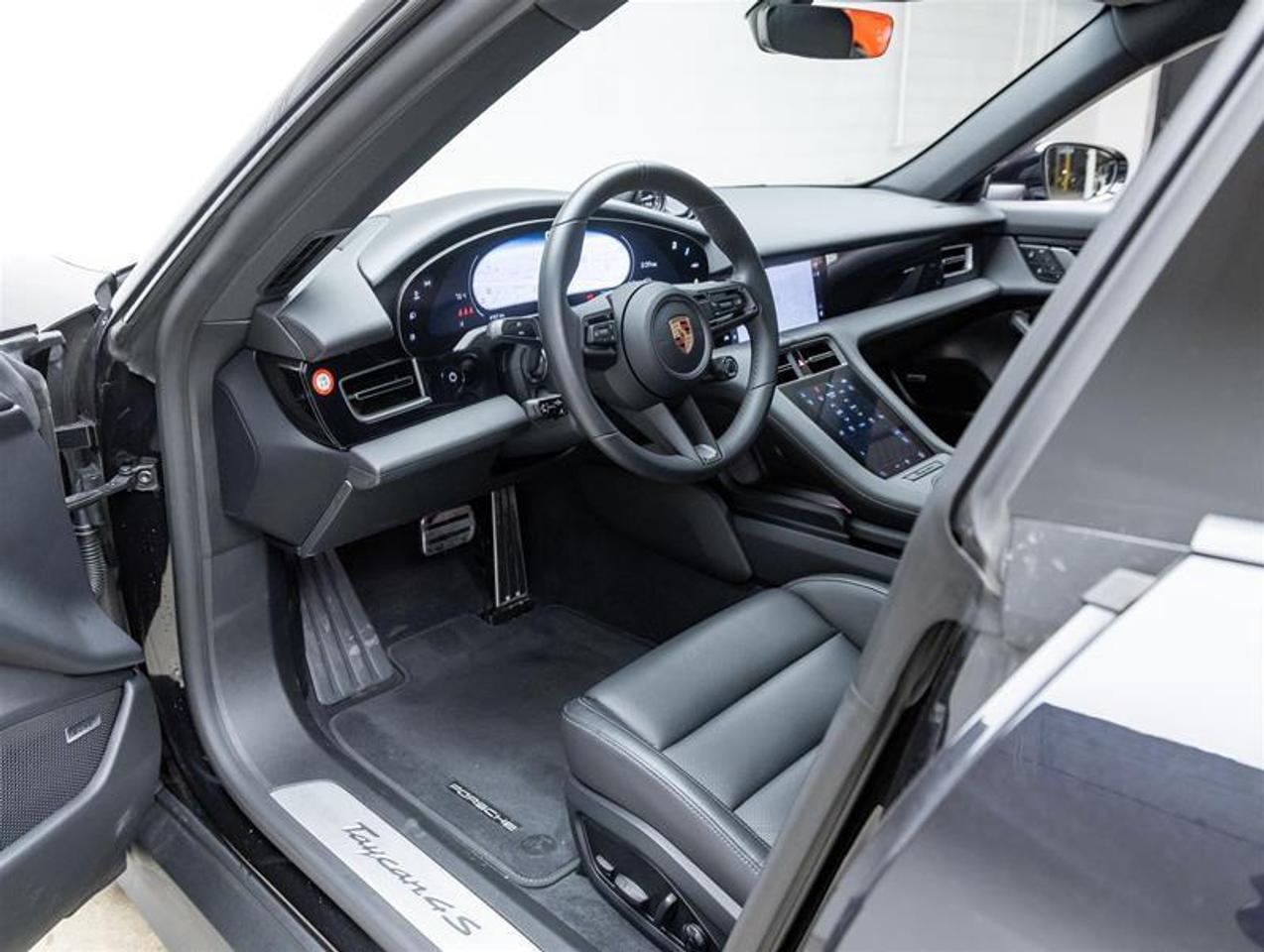 2025 Porsche Taycan  Photo