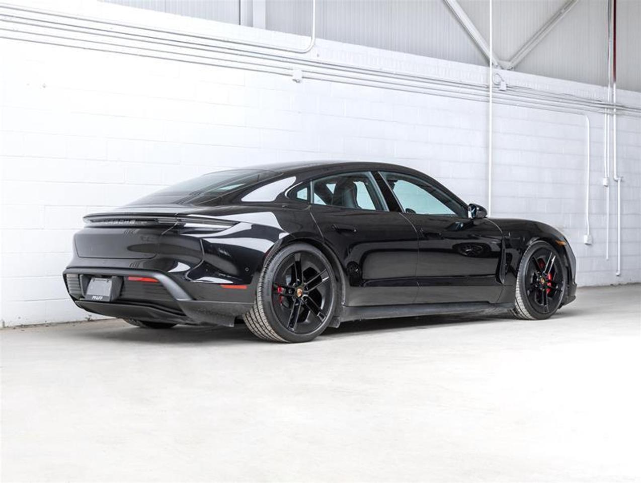 2025 Porsche Taycan  Photo