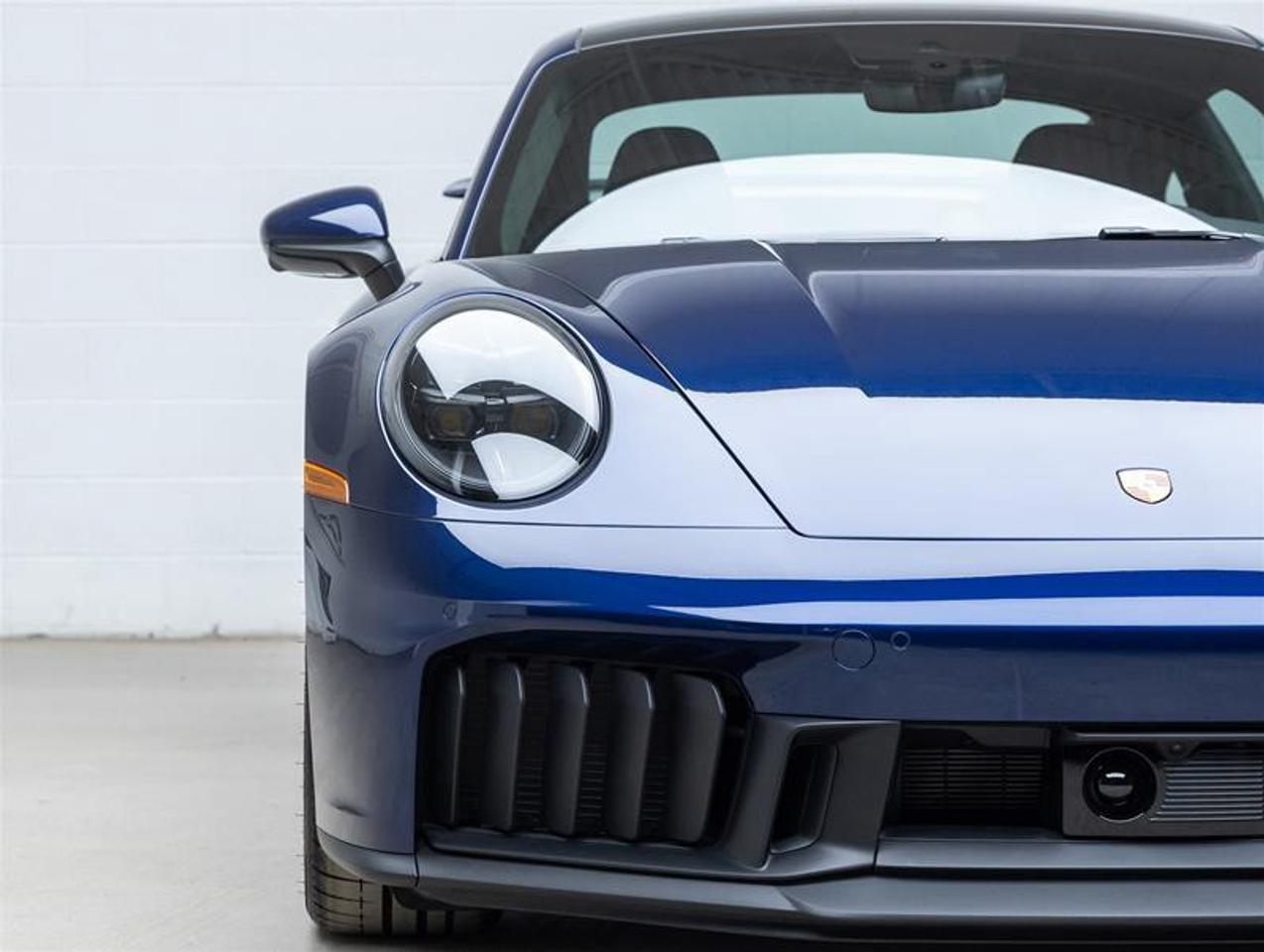 2026 Porsche 911  Photo2