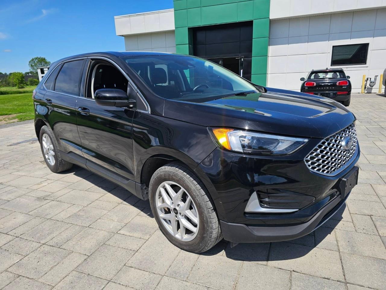 2024 Ford Edge SEL 4dr All-wheel Drive Photo2
