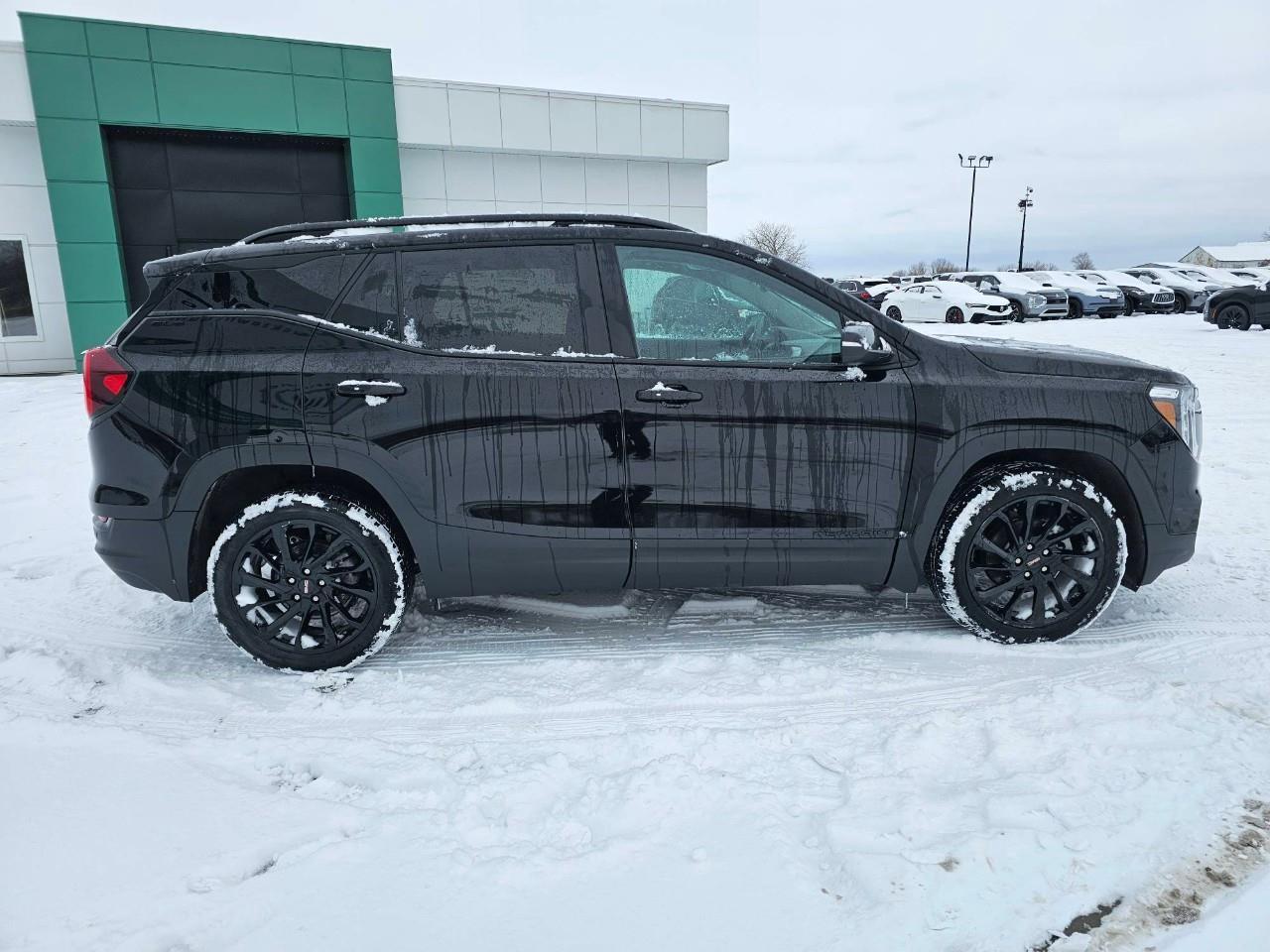2023 GMC Terrain SLE All-wheel Drive Photo3