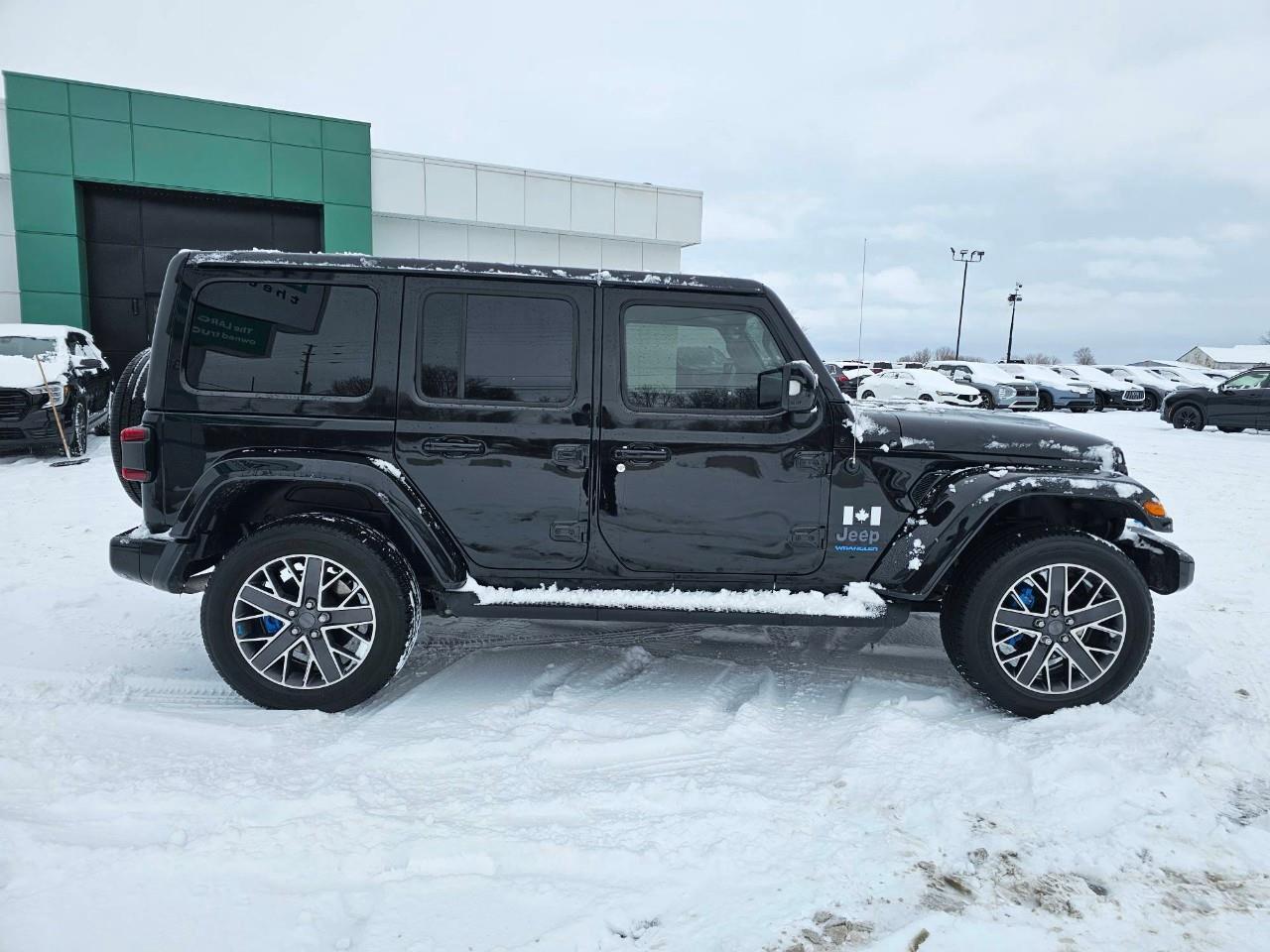 2023 Jeep Wrangler 4xe Sahara 4dr 4x4 Photo3