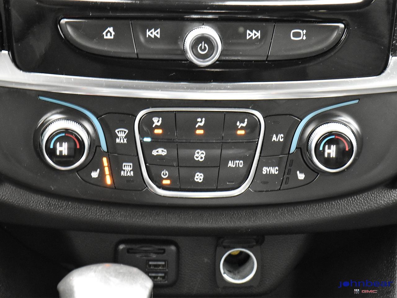 2021 Chevrolet Traverse RS Photo