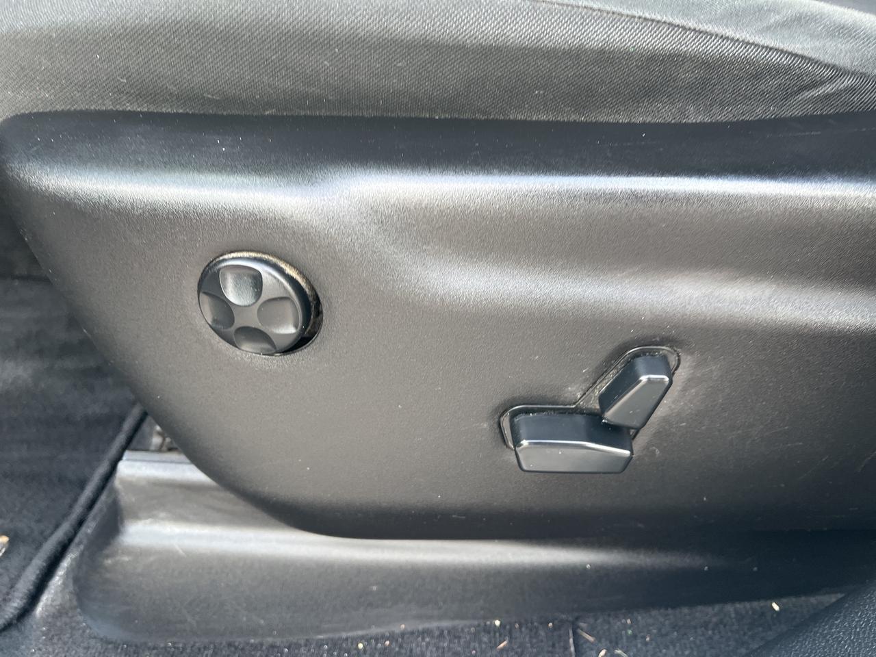 2012 Jeep Grand Cherokee Laredo - Dual Climate - Sat Radio Photo