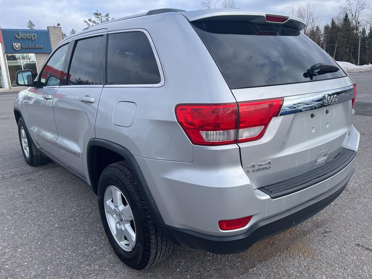 2012 Jeep Grand Cherokee Laredo - Dual Climate - Sat Radio Photo