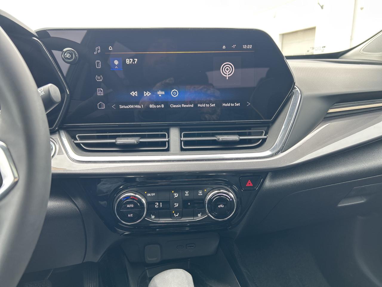 2025 Chevrolet Trax  Photo