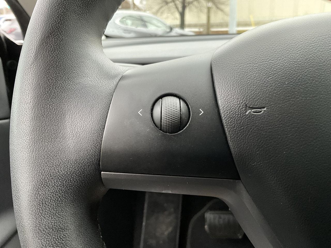 2020 Tesla Model 3 LONGE RANGE AWD - LEATHER! NAV! CAMERAS! LOW EV RA Photo