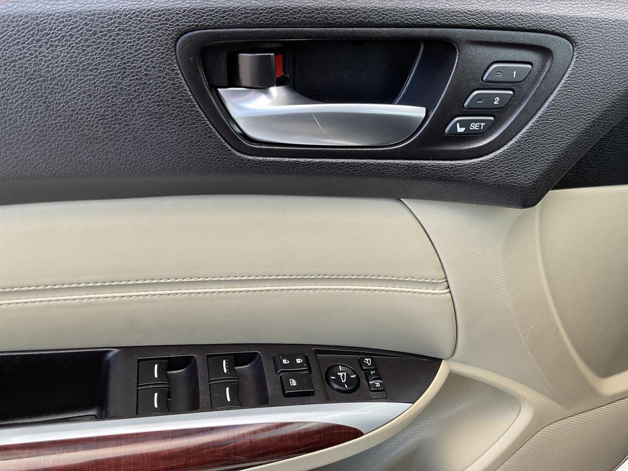 2015 Acura TLX 8-Spd DCT w/Technology Package - LTHR! NAV! BACK-U Photo