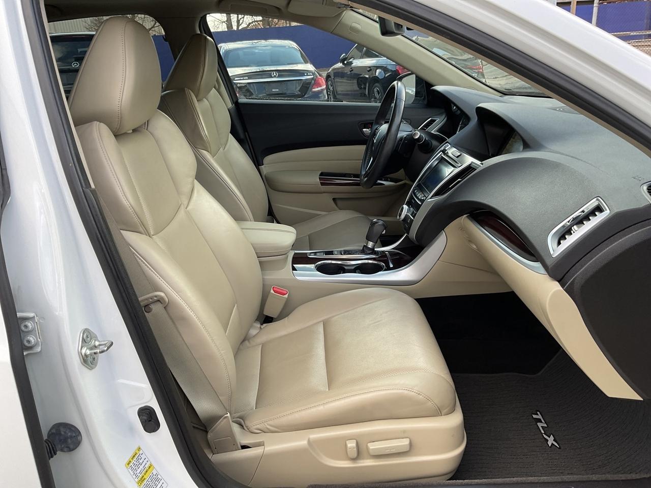 2015 Acura TLX 8-Spd DCT w/Technology Package - LTHR! NAV! BACK-U Photo