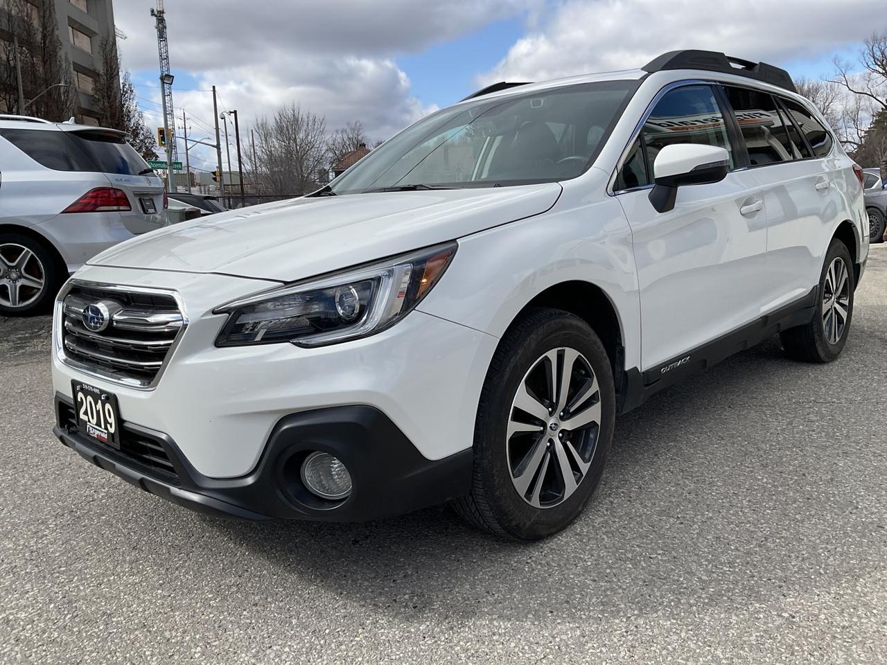 2019 Subaru Outback 2.5i Limited W/ Eye Sight Pkg - LEATHER! NAV! BACK Photo2