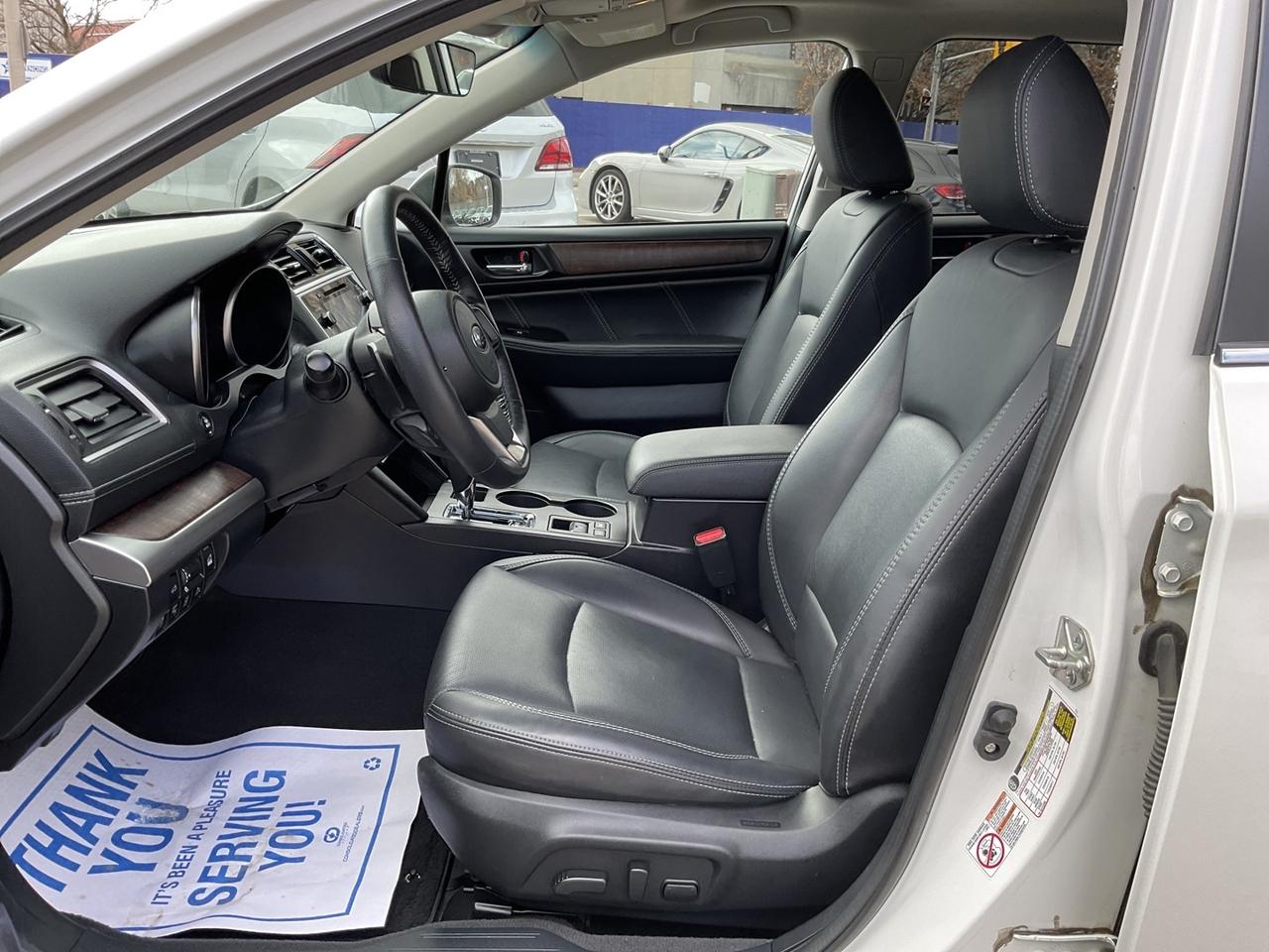 2019 Subaru Outback 2.5i Limited W/ Eye Sight Pkg - LEATHER! NAV! BACK Photo