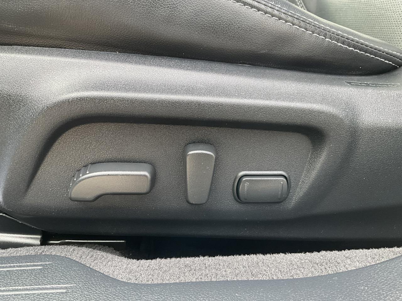 2019 Subaru Outback 2.5i Limited W/ Eye Sight Pkg - LEATHER! NAV! BACK Photo