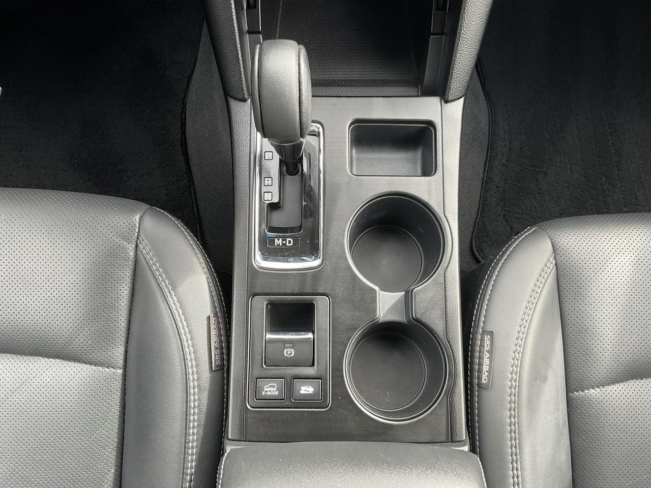 2019 Subaru Outback 2.5i Limited W/ Eye Sight Pkg - LEATHER! NAV! BACK Photo