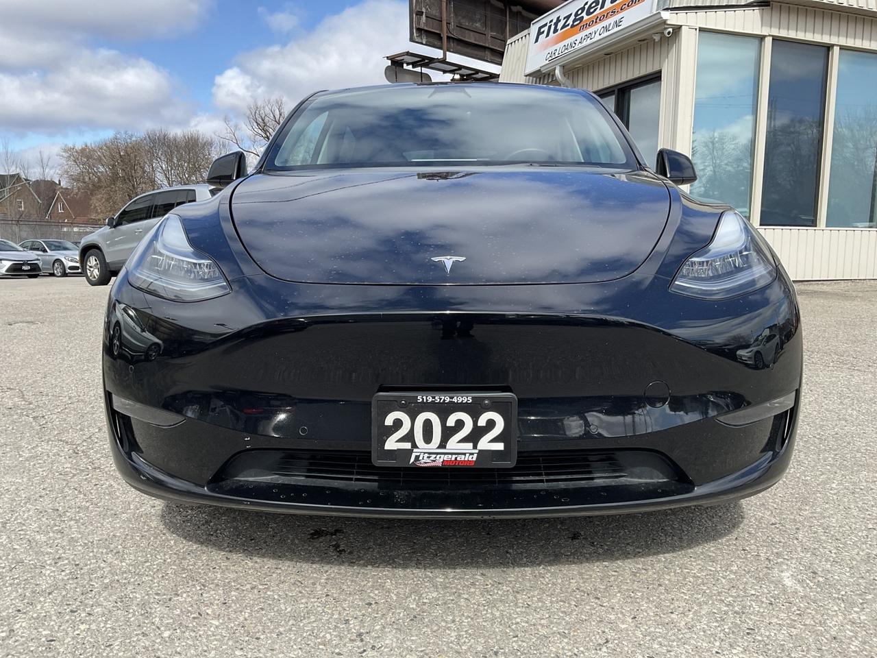 2022 Tesla Model Y Long Range AWD - LEATHER! NAV! CAMERAS! LOW EV RAT Photo