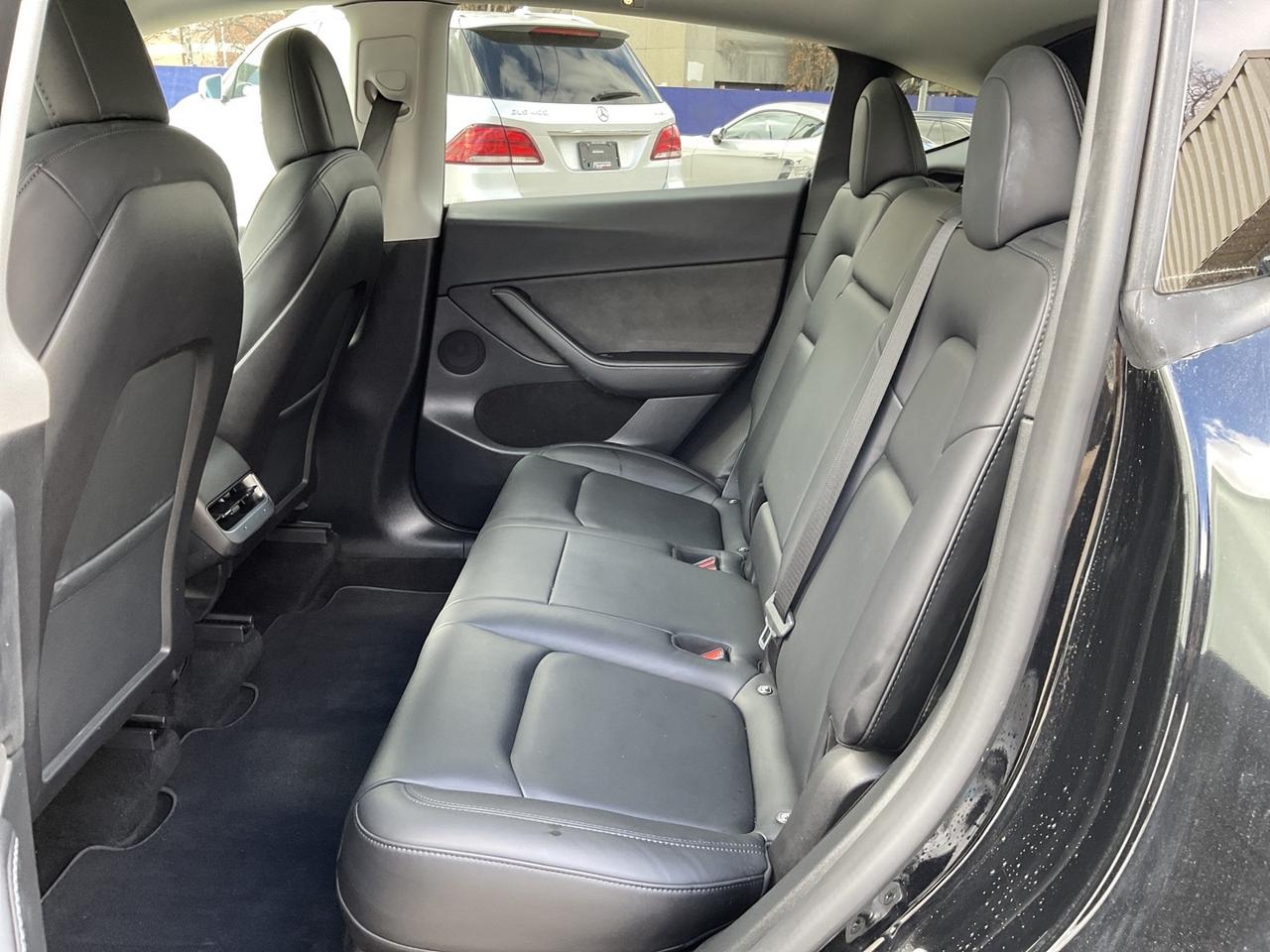 2022 Tesla Model Y Long Range AWD - LEATHER! NAV! CAMERAS! LOW EV RAT Photo