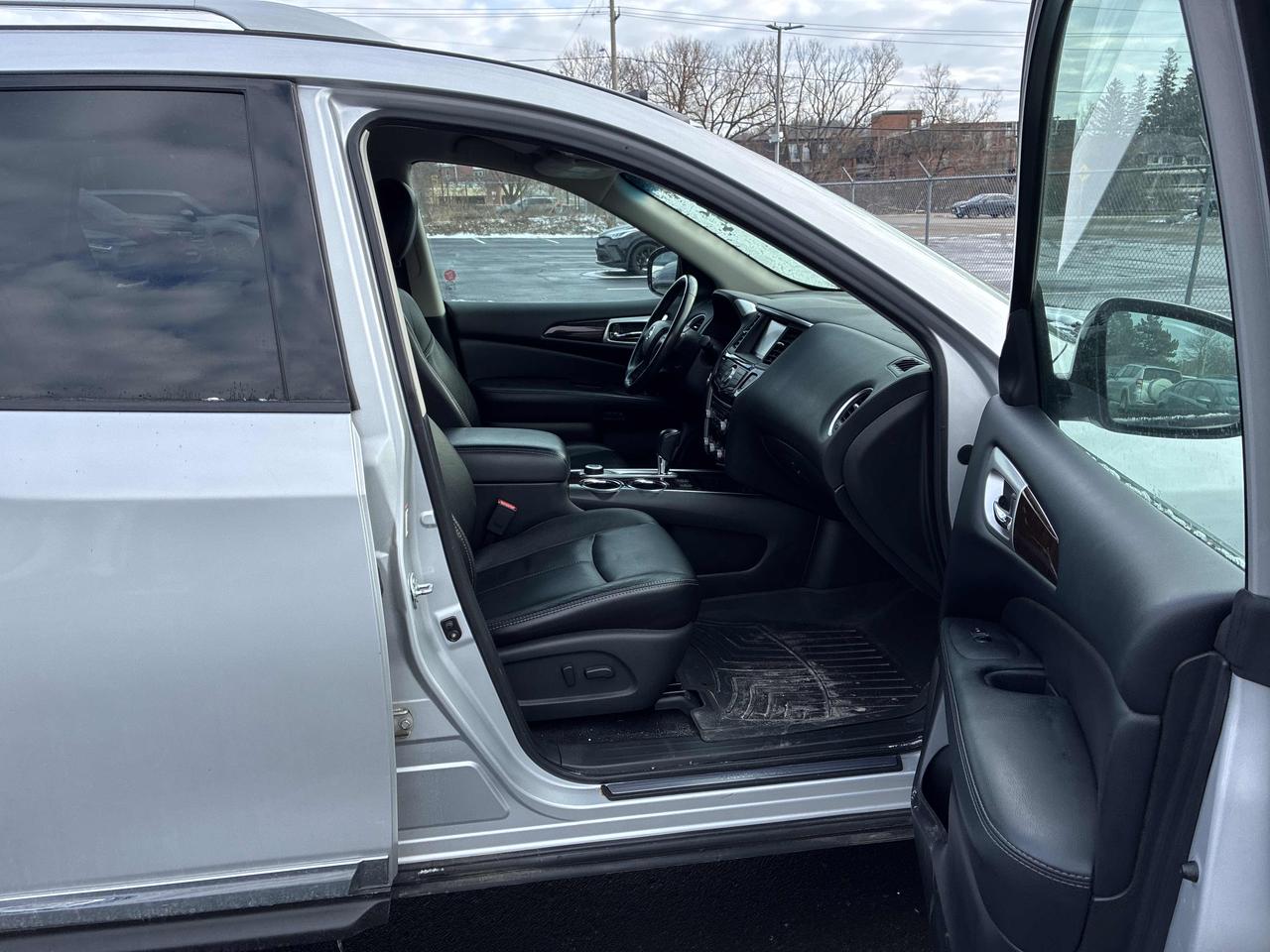 2014 Nissan Pathfinder 4WD 4dr SL Clean CarFax Finance Available Trade OK Photo