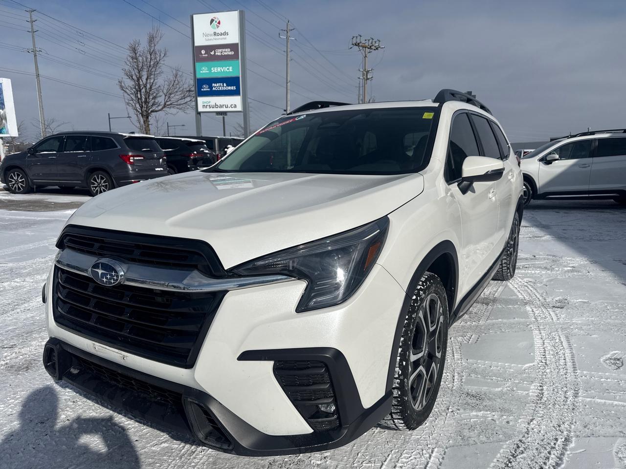 2023 Subaru ASCENT Limited 8-Passenger (CVT) 4dr All-Wheel Drive Photo2