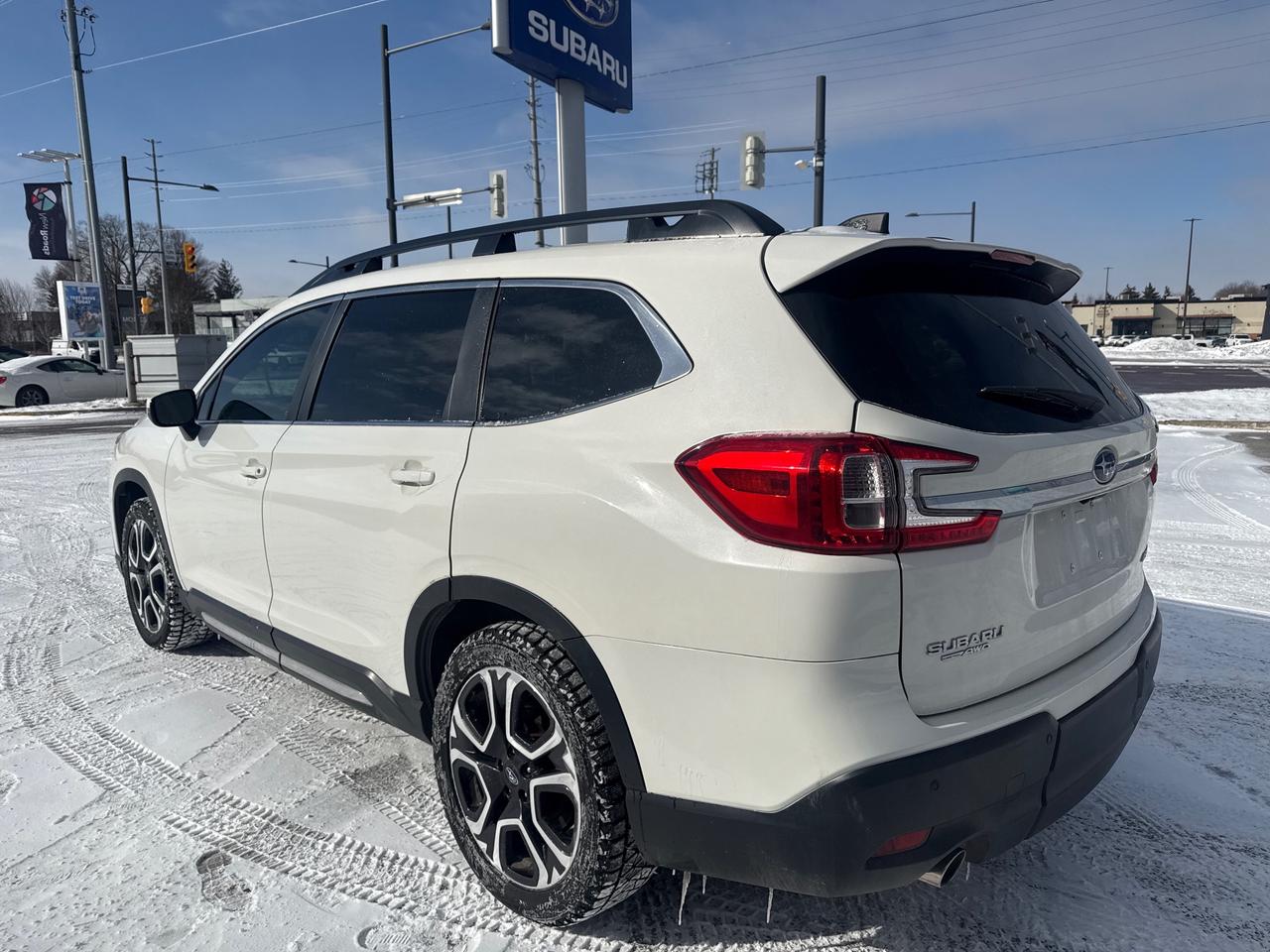 2023 Subaru ASCENT Limited 8-Passenger (CVT) 4dr All-Wheel Drive Photo