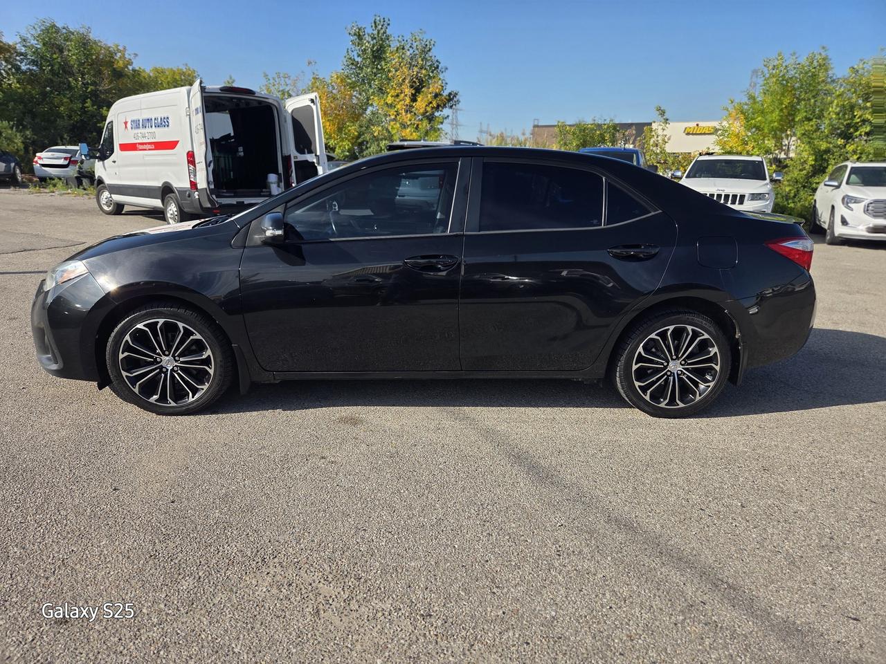 2016 Toyota Corolla S AUTO LEATHER ROOF ALLOYS  LOW km $ 13,988.00 Photo3