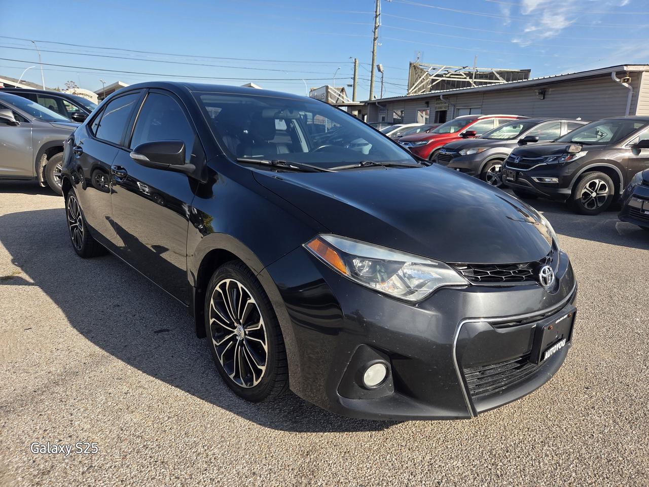 2016 Toyota Corolla S AUTO LEATHER ROOF ALLOYS  LOW km $ 13,988.00 Photo